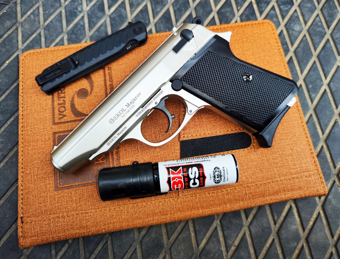 Ekol Majarov Nikkel 9 mm PAK kaliberű fegyverek