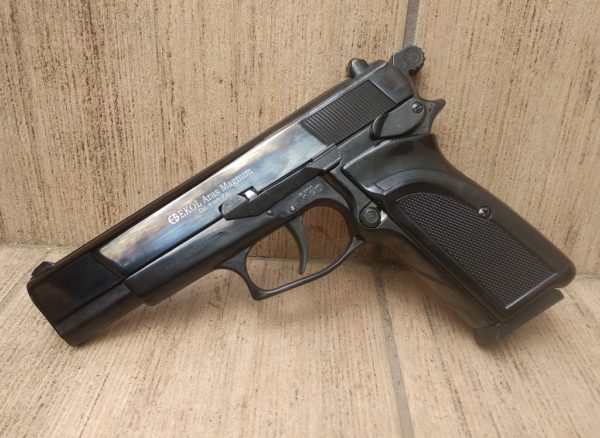 Ekol Aras Magnum Fekete