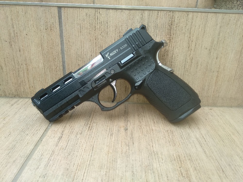 Kuzey S320 Fekete 9 mm PAK kaliberű fegyverek