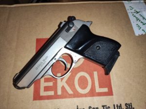 Ekol Major Titánnikkel 9 mm PAK kaliberű fegyverek