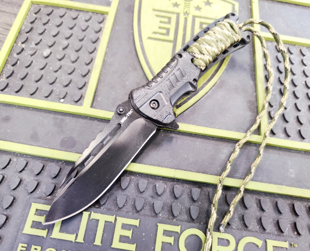 Mil-Tec Survival egykezes kés, övklippel, beépített síppal Kiegészítők