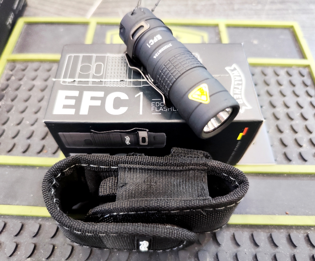Walther EFC1 zseblámpa, hordtokkal Kiegészítők